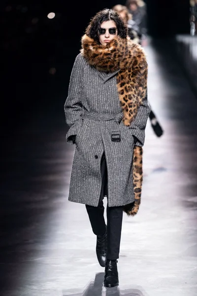 Look 62